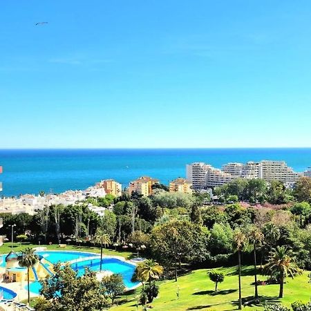 Acogedor,Apartamento.Piscina, Vistas, Terraza Беналмадена Екстериор снимка