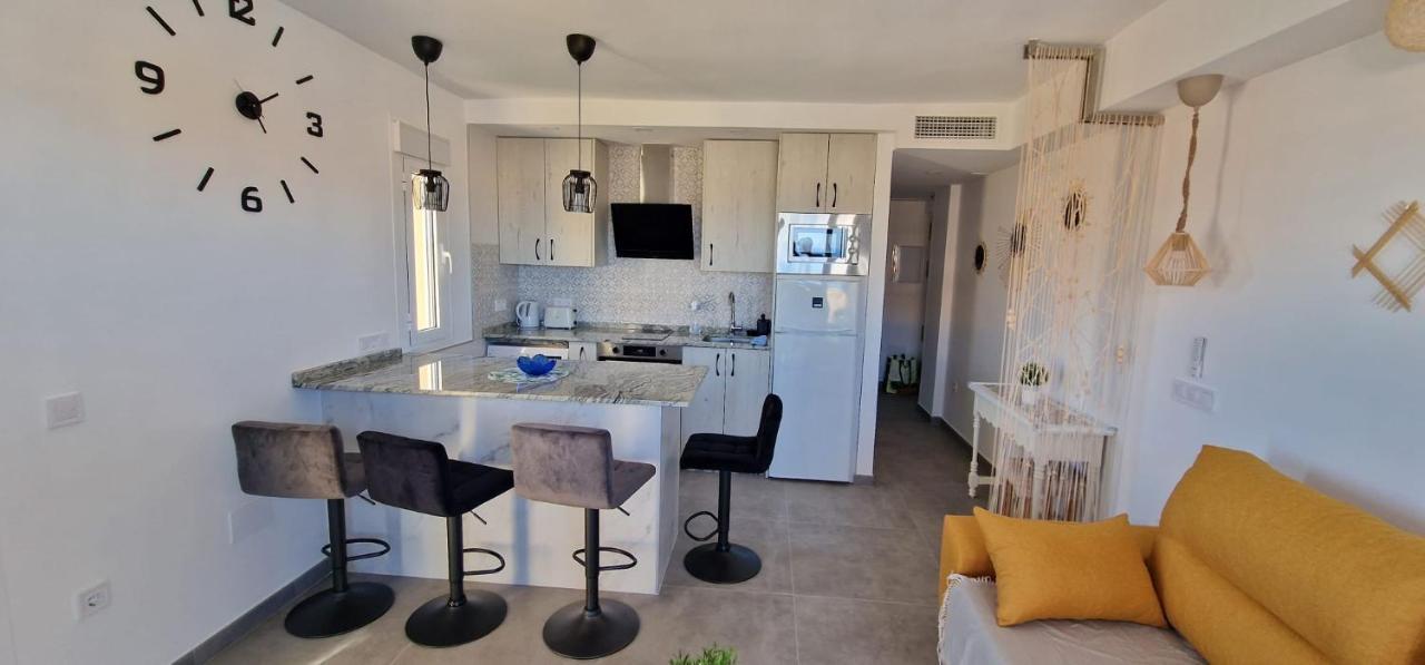 Acogedor,Apartamento.Piscina, Vistas, Terraza Беналмадена Екстериор снимка